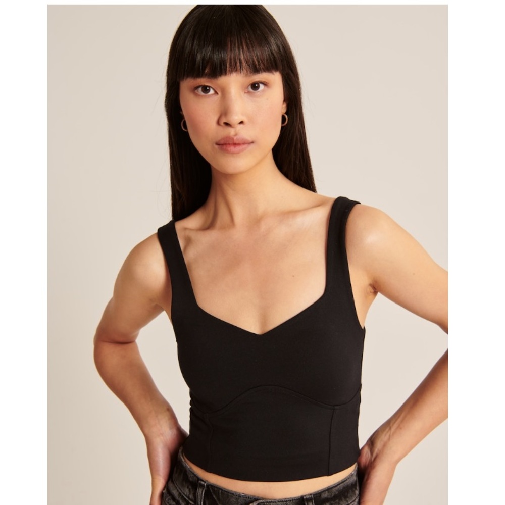 NWT Abercrombie seamless tank top with sweetheart neckline